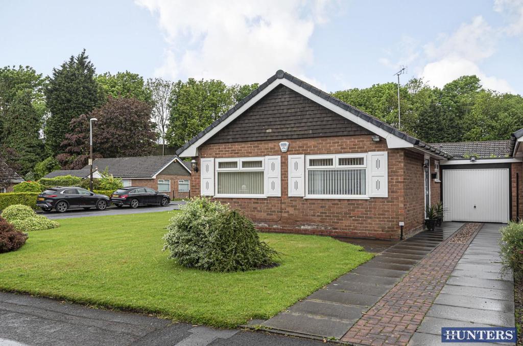 Hawthorne Drive, Worsley, Manchester 2 bed detached bungalow £395,000