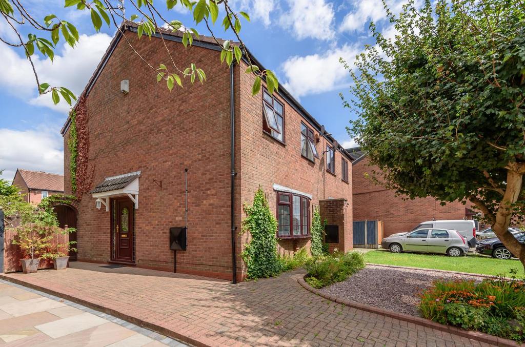 Stour Road, Astley, Tyldesley, Manchester, M29 7PX 3 bed semidetached