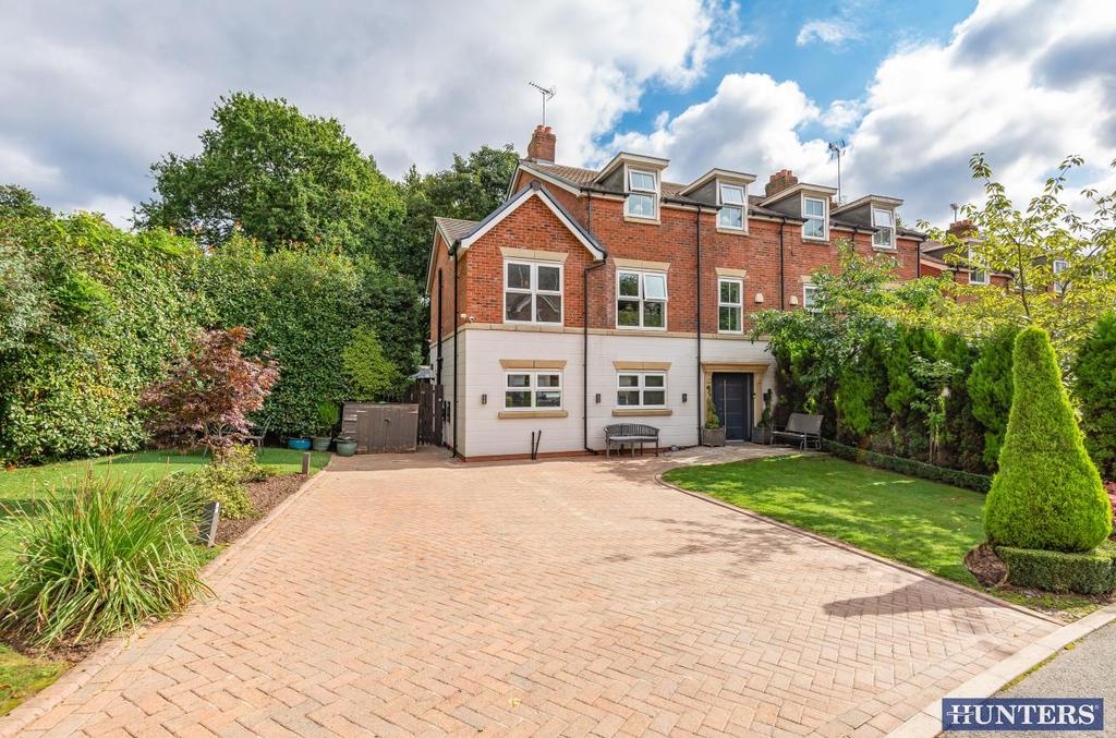 The Coppice, Worsley, Manchester, Greater Manchester 5 bed semi