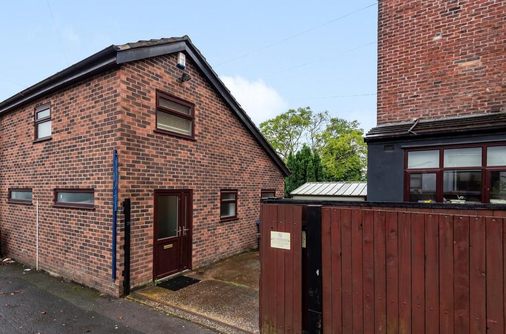 Townsend Road, Swinton, Manchester Property £120,000