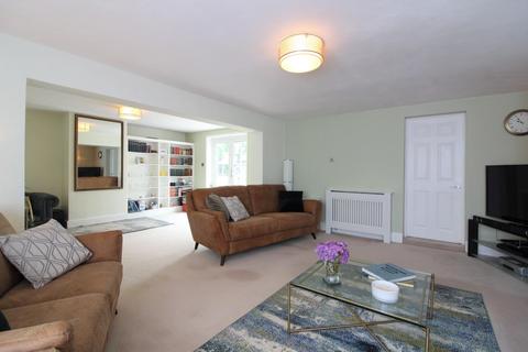 27 Bean Close, Great Chart, Ashford, TN23 3BG