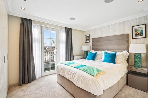 3 bedroom duplex to rent, Beaufort Gardens, London, SW3