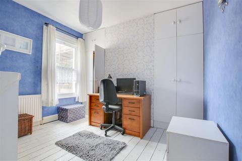 31 Burlington Road, London, N17 9UH