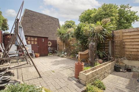 31 Burlington Road, London, N17 9UH
