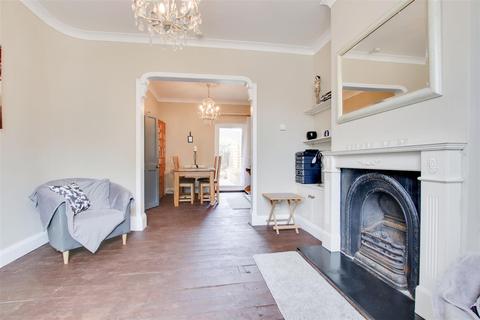 31 Burlington Road, London, N17 9UH