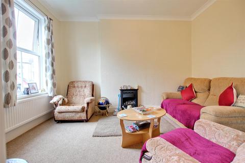 3a Cliff Road, Hornsea, HU18 1LL