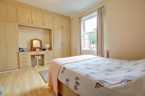 3a Cliff Road, Hornsea, HU18 1LL