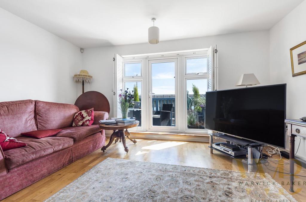 Ropetackle, ShorehamBySea 2 bed flat £400,000