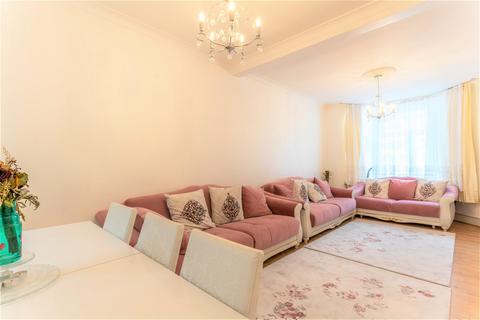 77 Dunedin Road, London, E10 5NJ