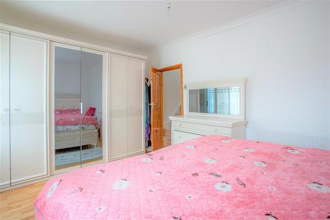 77 Dunedin Road, London, E10 5NJ