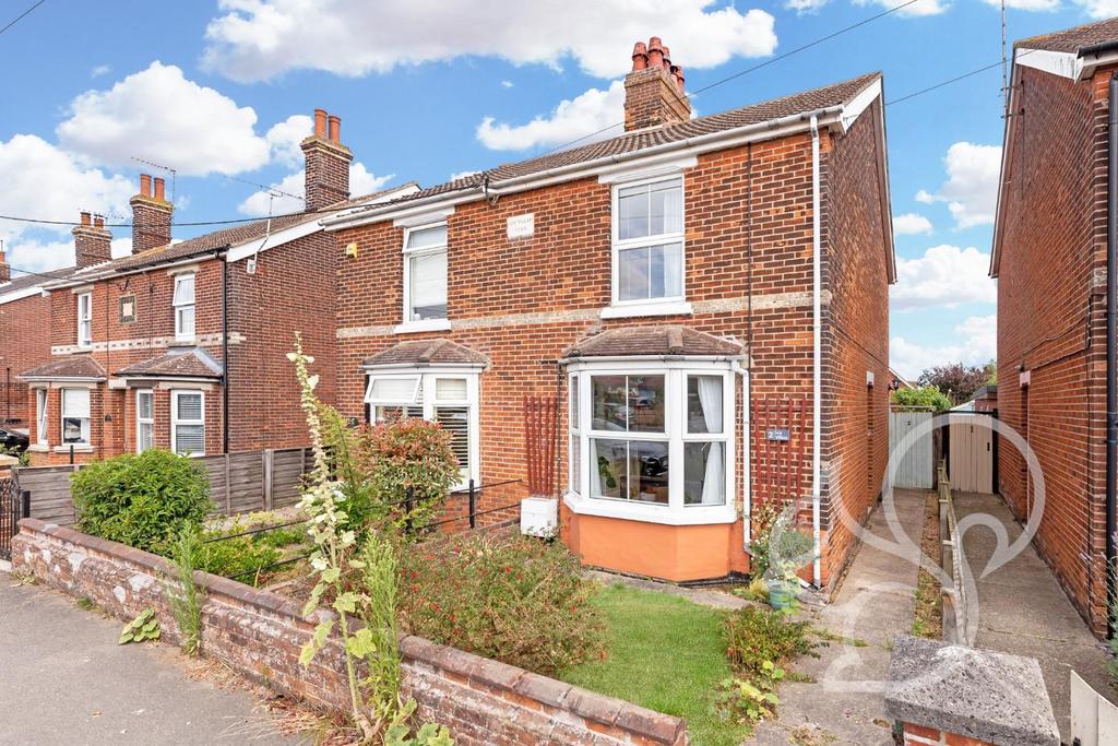 Brantham Hill, Brantham, Manningtree 2 bed semidetached house £280,000