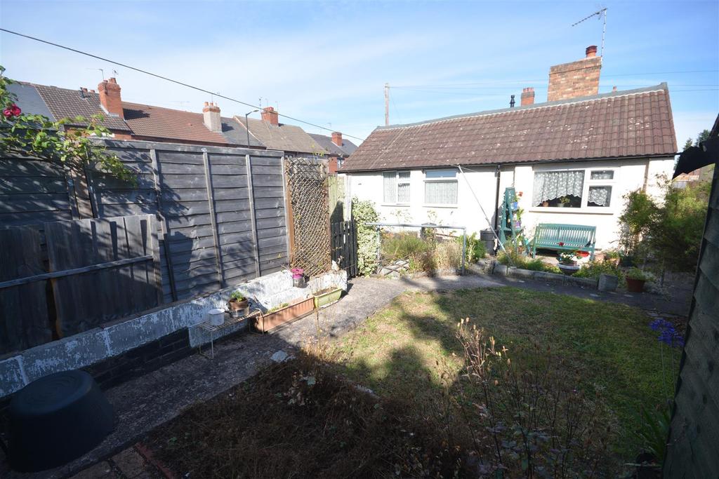The Bungalows, Bulkington Road 2 bed detached bungalow £220,000