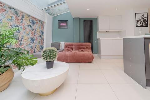 6 bedroom house to rent - Montpelier Road, Brighton