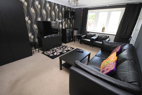 15 Fourlands Crescent, Bradford, BD10 9SN