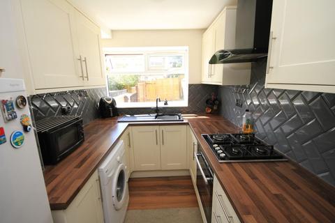 15 Fourlands Crescent, Bradford, BD10 9SN