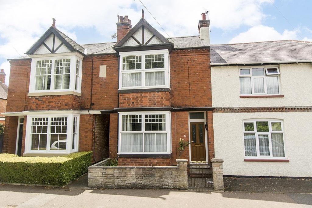 Rosebery Avenue, Kibworth Beauchamp, Leicester 3 bed semidetached
