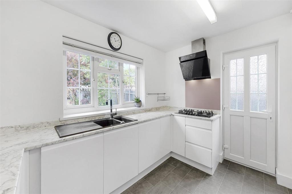 6 Sudbury Hill Close - Rq Hi QMej Ay Ly Si4p8 SRE.jpg