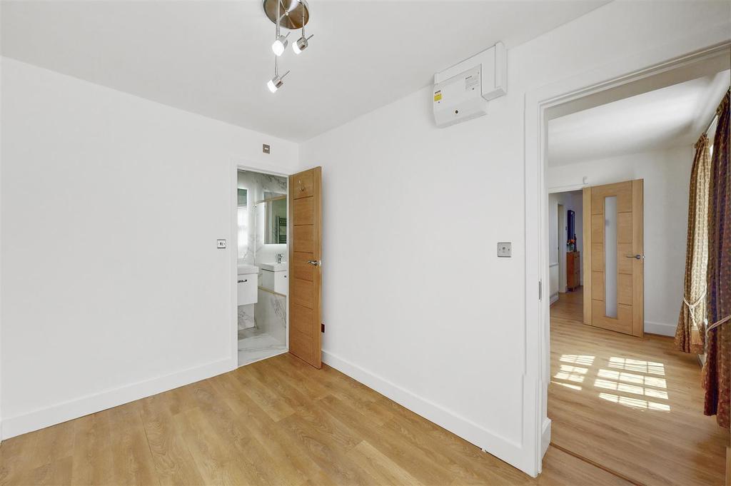 6 Sudbury Hill Close - LIN3 Gsk3gv RMv Sx JYICz.jpg