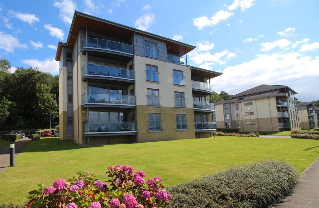 Cloch Road, Gourock 2 bed flat £299,000