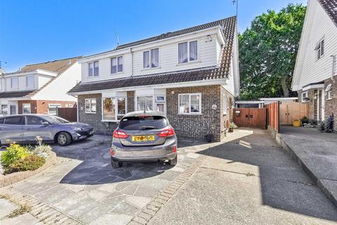 47 Broadlands, Thundersley, Benfleet, SS7 3BD