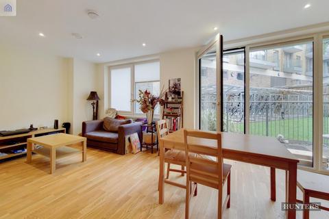 3 bedroom apartment for sale, Elite House, London, E14 7PT