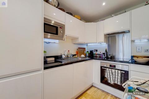 3 bedroom apartment for sale, Elite House, London, E14 7PT