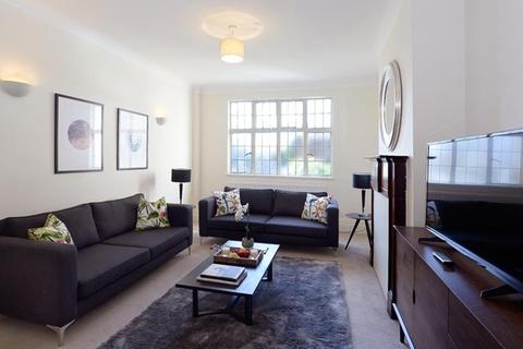 5 bedroom flat to rent - Park Road, London