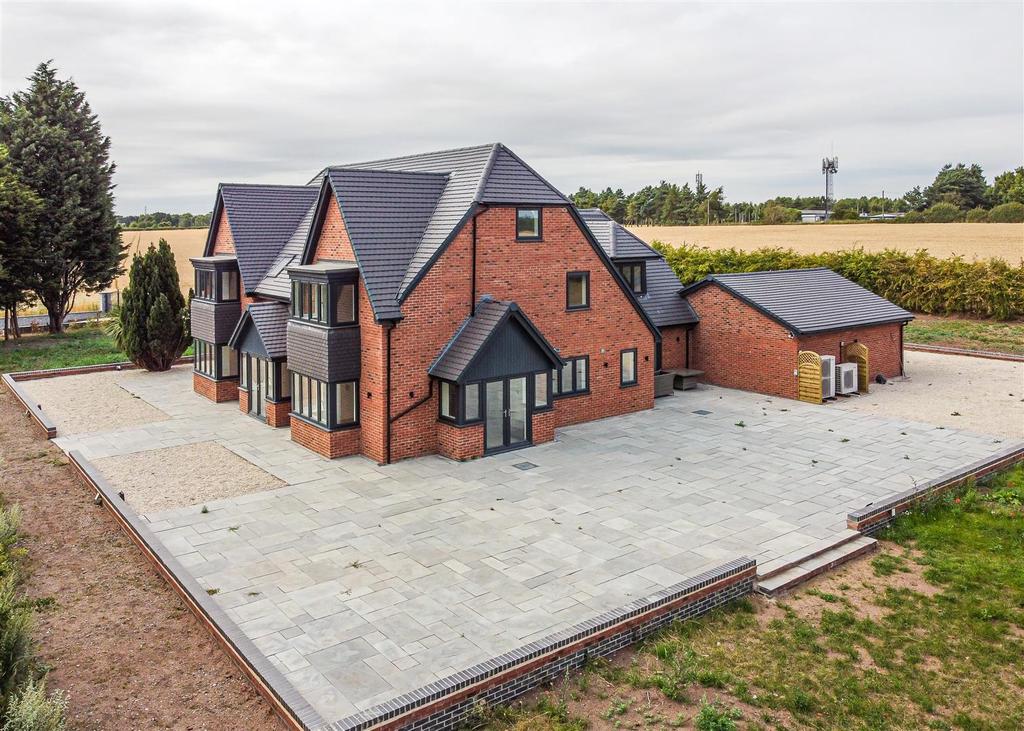 Two Acre Ridge House, Perton Ridge, Pattingham 6 bed detached house for