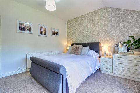 28 Back Lane, Horsforth, Leeds, LS18 4RF
