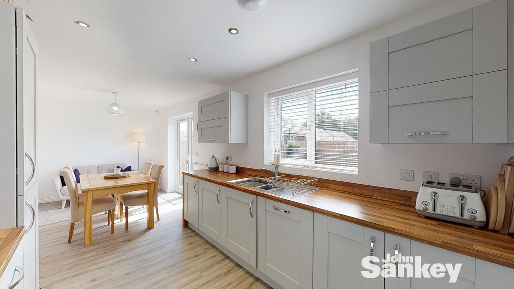 Potters Corner, Forest Town, Mansfield 4 bed detached house £280,000