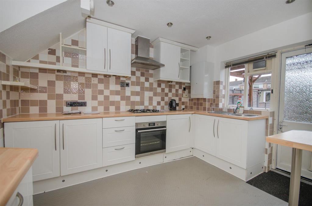 Eagle Crescent, Pucklechurch, Bristol, BS16 9SE 3 bed terraced house