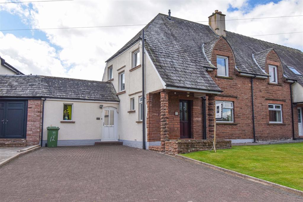 Pennine Way, Penrith 3 bed semidetached house £240,000