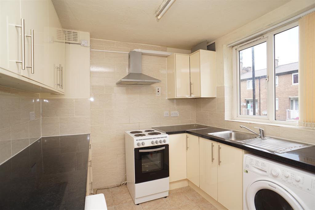 St Georges Close, Sheffield, S3 7HL 3 bed maisonette - £695 pcm (£160 pw)