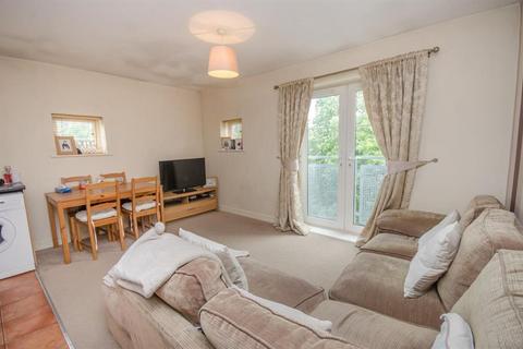 118 Arnold Road, Mangotsfield, Bristol, BS16 9LB