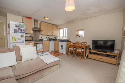 118 Arnold Road, Mangotsfield, Bristol, BS16 9LB