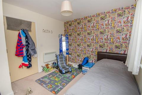 118 Arnold Road, Mangotsfield, Bristol, BS16 9LB