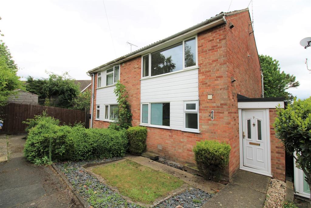 Kylborne Close, Bury St. Edmunds 2 bed semidetached house £200,000