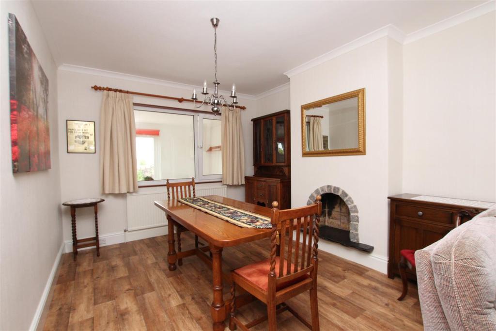 Dining Area.JPG