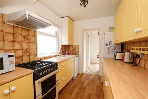 97 Hamlin Lane, Exeter, EX1 2SE