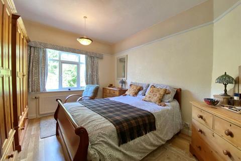 2 Willow Road, High Lane, Stockport, SK6 8HS