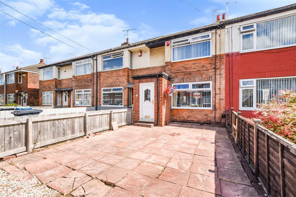 Manor Road, Hull 2 bed terraced house £120,000