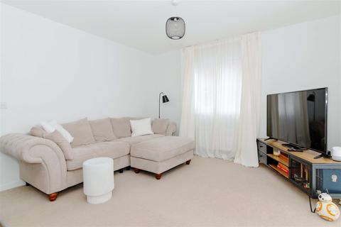 Flat 3, Stephenson Court, 19 Cambrian Way, Worthing, BN13 1FP