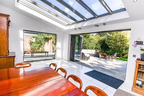 401 Beverley Road, Anlaby, Hull, HU10 7BQ