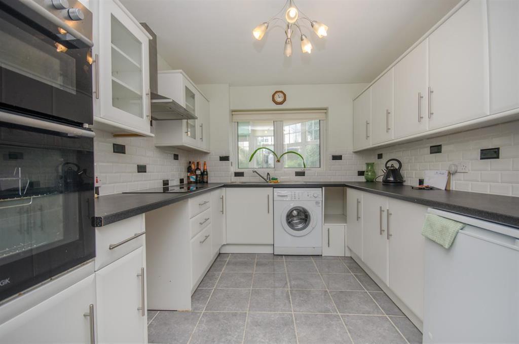 Pendennis Road, Staple Hill, Bristol... 3 bed terraced house £300,000