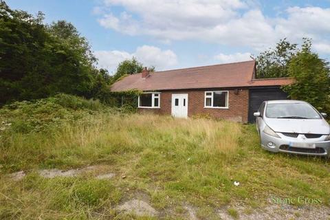 3 bedroom bungalow for sale - Newton Road, Lowton, Cheshire, WA3 2AL