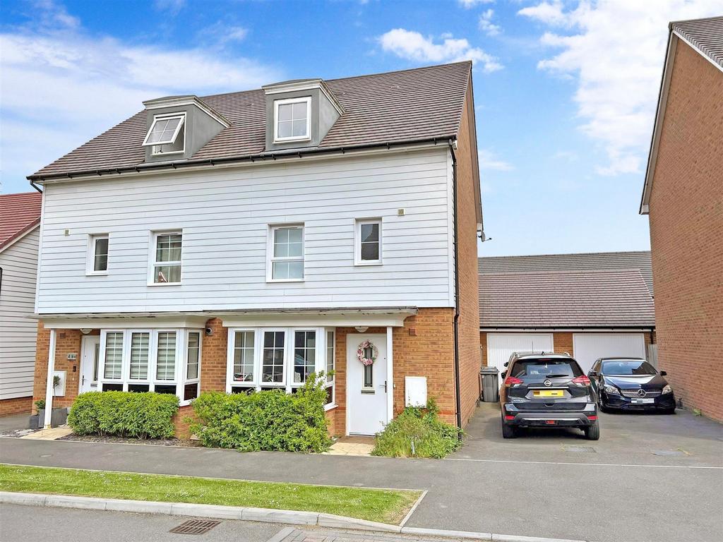 Allington, Maidstone, Kent 4 bed semidetached house for sale £400,000