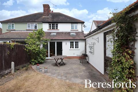3 bedroom semi-detached house for sale - Avenue Road, Chelmsford, CM2