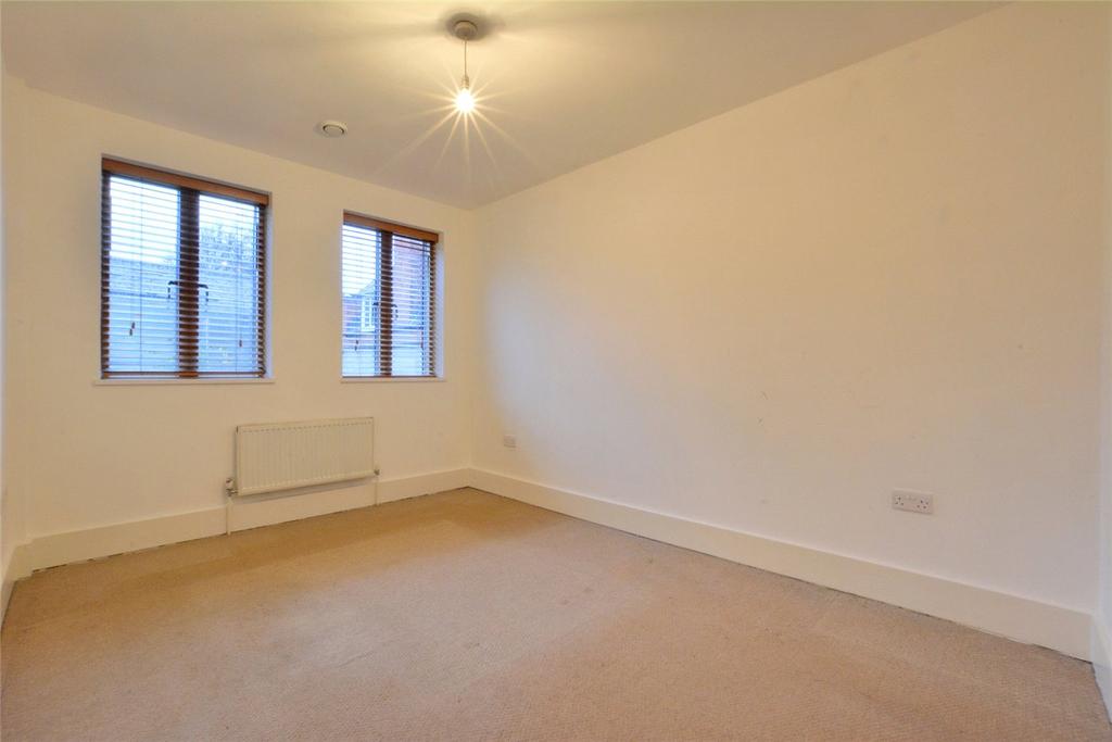Apartment in Greenwich - View 4