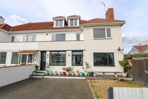 15 Bembridge Drive, Hayling Island, PO11 9LU