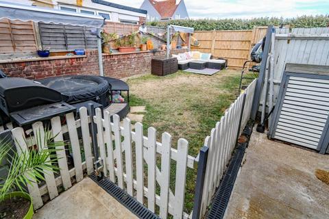 15 Bembridge Drive, Hayling Island, PO11 9LU